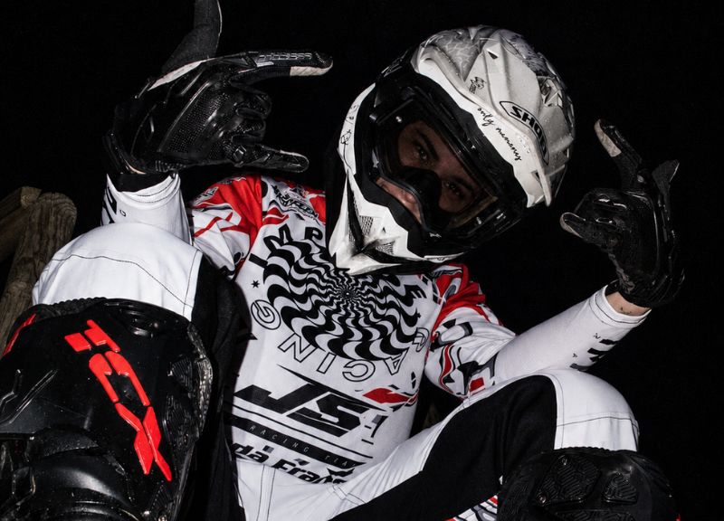 comment choisir sa tenue de motocross, composer sa tenue de cross, tenue de cross sur-mesure 2026-2027